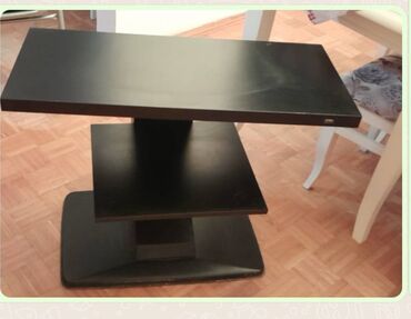 Desks and tables: Club tables, Metal, Used