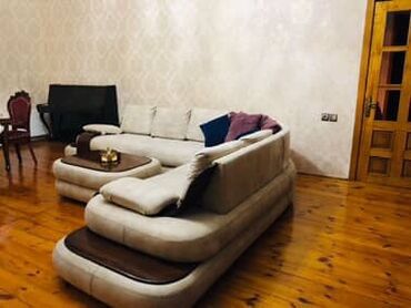 Qonaq otağı dəstləri: İşlənmiş, Jurnal masası, Komod, Masa və oturacaqlar, Kredit yoxdur, Malayziya — 6