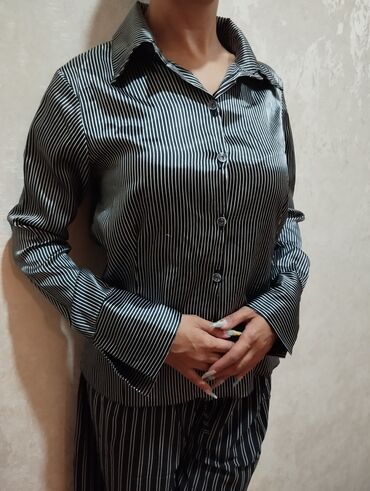 Рубашки и блузы: Azuri, S (EU 36), M (EU 38), цвет - Черный