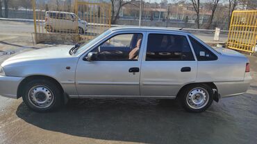 Daewoo: Daewoo Nexia: 2010 г., 1.5 л, Механика, Бензин, Седан