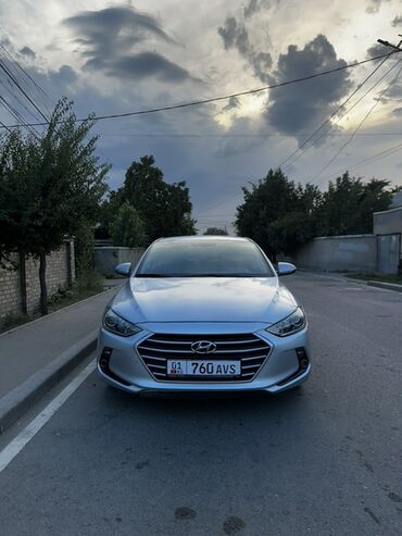 машины 2010 года и выше: Hyundai Elantra: 2017 г., 1.6 л, Автомат, Газ, Седан