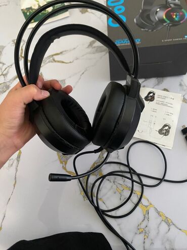 наушники с микрофоном на одно ухо для компьютера: Игровая гарнитура G606 - Тип: проводная полноразмерная гарнитура для