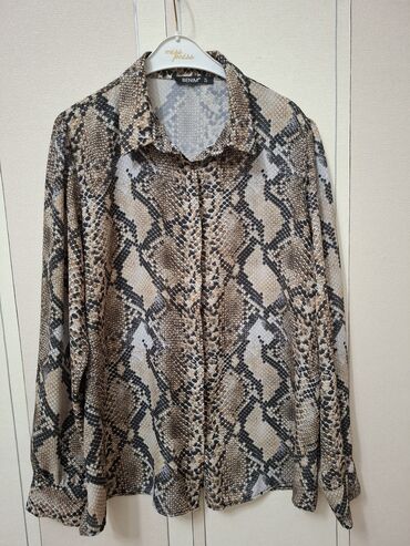 Köynək və bluzalar: Vərəqləyin. Bluzka baha alınıb 2 dəfə geyilib.M-L uyğun 12 — 2