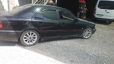 Унаа сатуу: Mercedes-Benz C-Class: 1997 г., 2.4 л, Кол менен иштөөчү, Бензин, Седан — 2