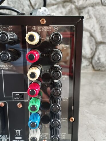 Musiqi mərkəzləri: - Marantz AV Surround Receiver SR8600 - HDMI girişi - Dolby — 27