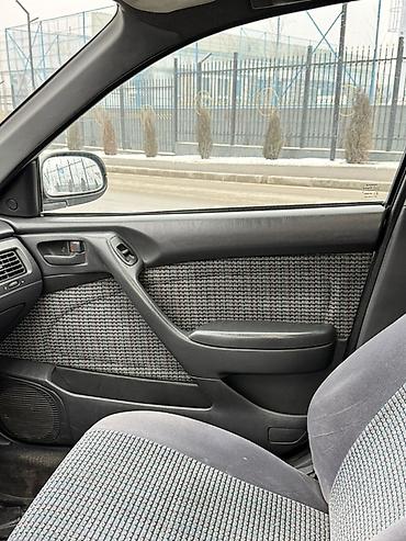 Toyota: Toyota Carina E: 1996 г., 1.8 л, Механика, Бензин, Хэтчбэк — 9