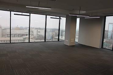 партер 2: Аренда офисов, 42 м², В бизнес центре, 1 линия — 2
