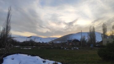 продаю дом бишкек этаж: 5 соток, Для строительства, Красная книга