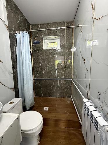 Продажа коттеджей и домов: 🏡 Продается уютный дом в Сокулуке! 📍 Площадь дома: 65 м²📍 Участок: 8 — 2