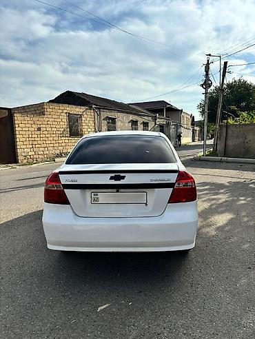 2 el motor: Chevrolet Aveo: 1.4 l | 2011 il 274200 km Sedan — 3