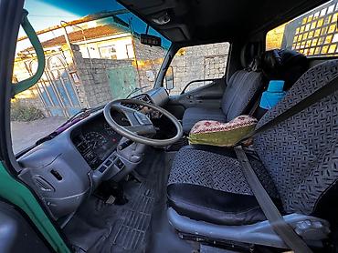 mitsubişi l 200: Mitsubishi Canter: 3 l | 2001 il 200000 km Van body type — 7