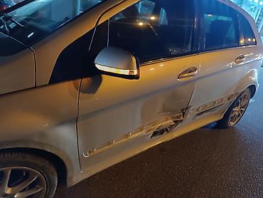 mini qadin masinlari: Mercedes-Benz B 170: 1.7 l | 2008 il Hetçbek — 4