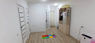 сдаю квартиру район эркиндик боконбаева: 2 комнаты, 43 м², Хрущевка, 2 этаж, Евроремонт