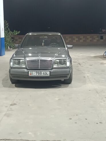 турат: Mercedes-Benz 220: 1995 г., 2.2 л, Автомат, Бензин, Седан