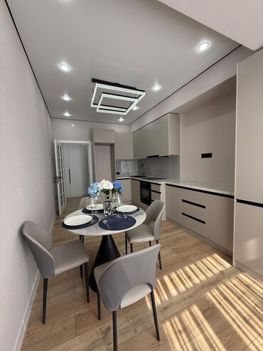 вторичное жилье: 2 комнаты, 75 м², Элитка, 4 этаж, Дизайнерский ремонт