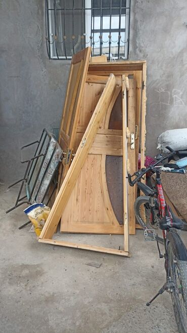 Входные двери: Qapi 3eded 210/90sm
40azn biri
Bine 4213 leli