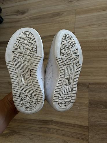 where to find secondhand items: Puma dečje patike – bele, model sa čičak trakom. Obuvene samo jednom — 4