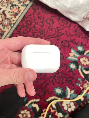 airpods pro цена бишкек не оригинал: Вакуумные, Apple, Б/у, Беспроводные (Bluetooth), Классические