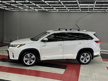 Toyota: Toyota Highlander: 2017 г., 3.5 л, Вариатор, Гибрид, Кроссовер — 2
