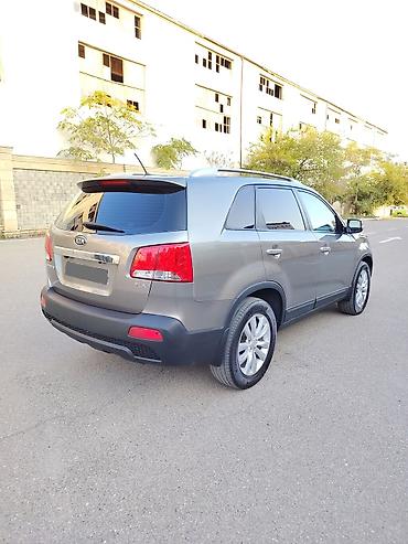 Продажа авто: Kia Sorento: 2 л | 2010 г. Внедорожник — 5