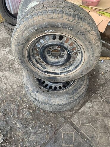 сидения степ спада: Колеса в сборе 215 / 65 / R 15, Зима, Б/у, Комплект, Легковые, Железные, отверстий - 5