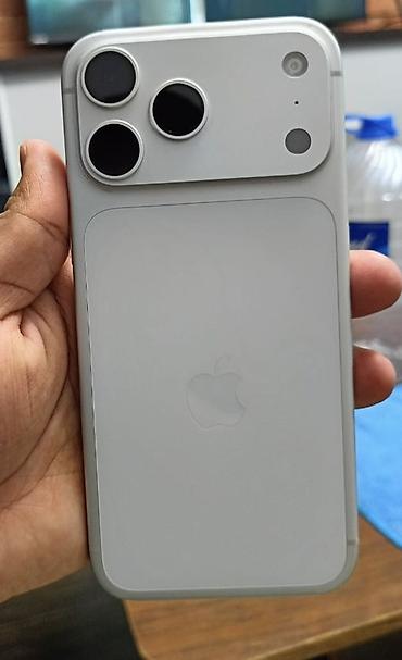 Смартфон Apple iPhone 17 Pro Max, 256 ГБ, серебристый Основные