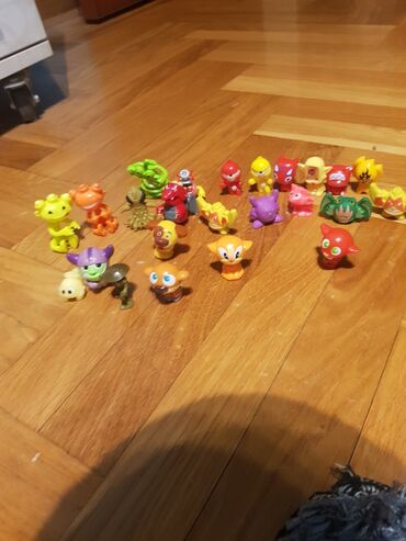 pokemoni igračke: Mini figurice vanzemaljaca i čudovišta,150 din