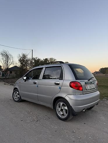 повреждённый автомобиль: Daewoo Matiz: 2010 г., 0.8 л, Автомат, Бензин, Хэтчбэк — 3