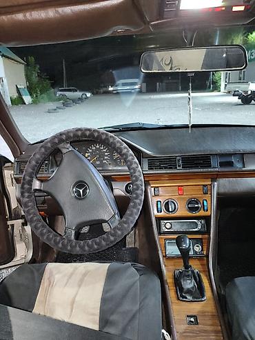 e klass: Mercedes-Benz W124: 1992 г., 2 л, Механика, Бензин, Седан — 7
