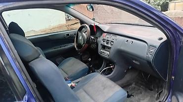 на срв: Honda HR-V: 1999 г., 1.6 л, Бензин, Кроссовер — 9
