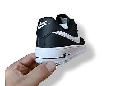 Patike: Nike Air Force 1 niske patike – crno/belo izdanje - Klasičan AF1 — 2