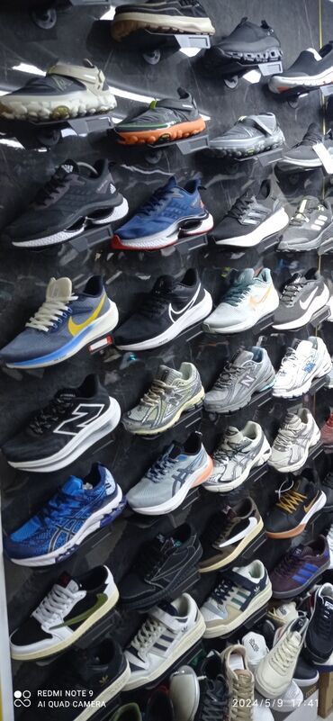 Кроссовки и спортивная обувь: Любой обувь_ мужской и женский от фирмы Nike Adidas, HumttoTomm