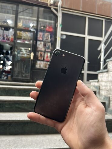 iphone 7 plus satış: IPhone 7, 128 GB, Qara, Barmaq izi