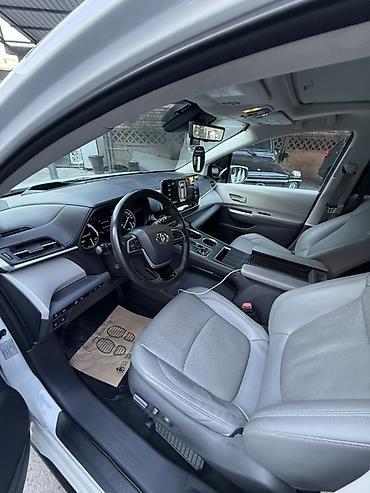 Toyota: Toyota Sienna: 2021 г., 2.4 л, Автомат, Гибрид, Минивэн — 9
