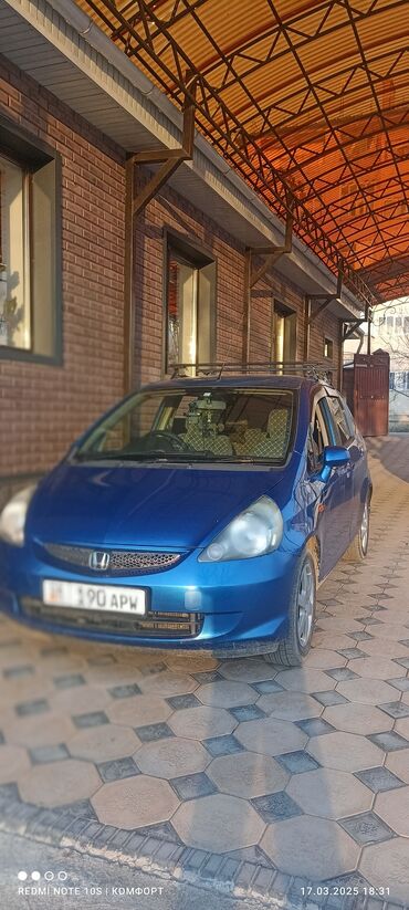 автомобил жаз: Honda Fit: 2002 г., 1.5 л, Вариатор, Бензин, Хетчбек