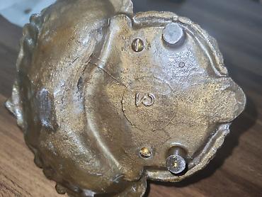 itmiş əşya: Məhsul: Metal it başlı masaüstü küyəhlik/siqaret külqabısı (açılan — 3
