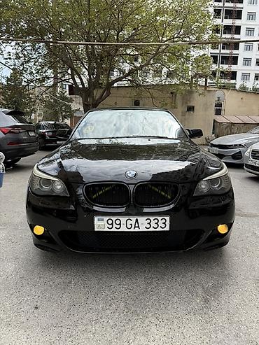 BMW: BMW 5 Series sedan – E60 kuzov, qara rəng. Xüsusiyyətlər: - Kuzov: 4 — 1