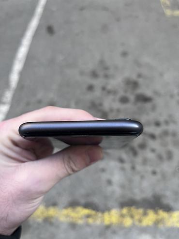 Apple iPhone: IPhone 11, Qara, Face ID — 3