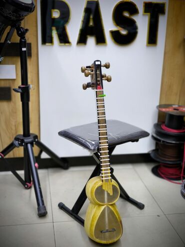 Akustik gitaralar: Orta tar, Tut ağacından hazırlanmış Rast Musiqi alətləri Mağazamızin