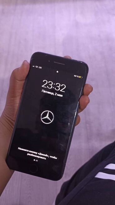 Apple iPhone: IPhone 7 Plus, Б/у, 128 ГБ, Черный, Чехол, 76 %