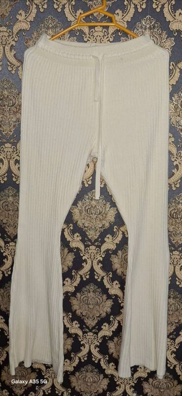 Digər qadın geyimləri: 10 azn — 8