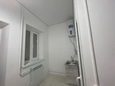 жер жемиштер: 30 кв. м, 1 бөлмө, Жертөлө, ороо, Забор, тосулган