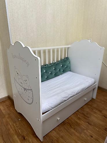 bed sheets: Манеж установлена на нижнюю можно установить выше. Имеется матрас — 6