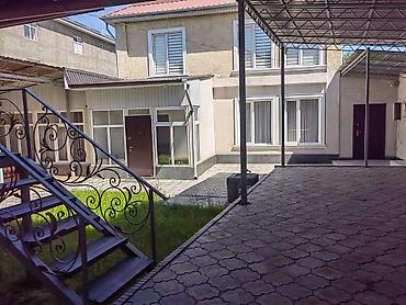Продажа коттеджей и домов: 5 комнат, 250 м², 4 соток, Бишкек, Аламединский рынок / базар Собственник — 20