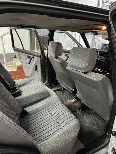 Volkswagen: Volkswagen Jetta: 1988 г., 1.8 л, Механика, Бензин, Седан — 10