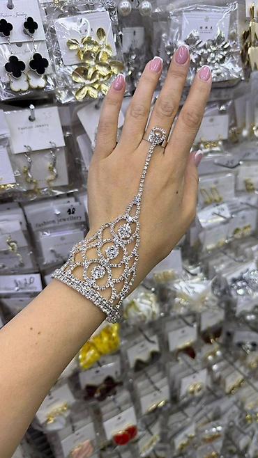 украшеня: Браслет-кист с кольцом (hand harness) из страз - Эффектный комплект — 2