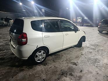 Honda: Honda Fit: 2002 г., 1.3 л, Вариатор, Бензин, Хэтчбэк — 5