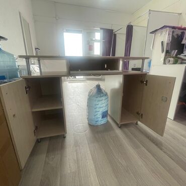 Письменные столы: Письменный стол, Б/у — 3