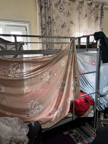 кровать ярус: Двухъярусная металлическая кровать. - Прочная стальная рама с