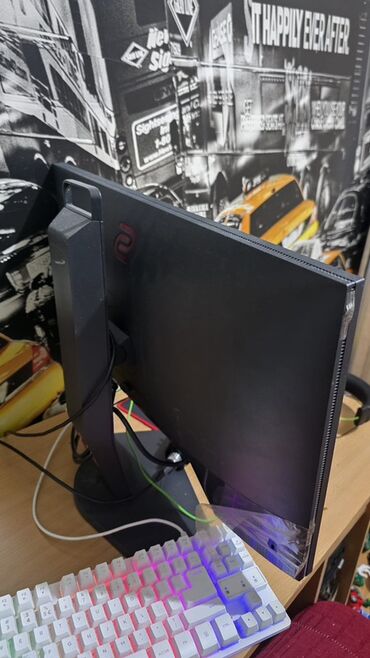 Monitori: ‼️Na prodaju gamingPC komplet‼️ Specifikacije: Rtx 3060 8gb I5-10400f na lalafo.rs — 3 Monitori: ‼️Na prodaju gamingPC komplet‼️ Specifikacije: Rtx 3060 8gb I5-10400f — 3